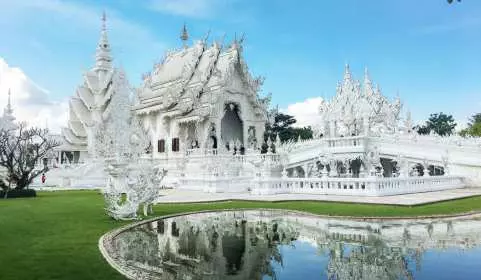 Chiang Rai Day Tour from Chiang Mai: White & Blue Temples, Black House & Long Neck Village