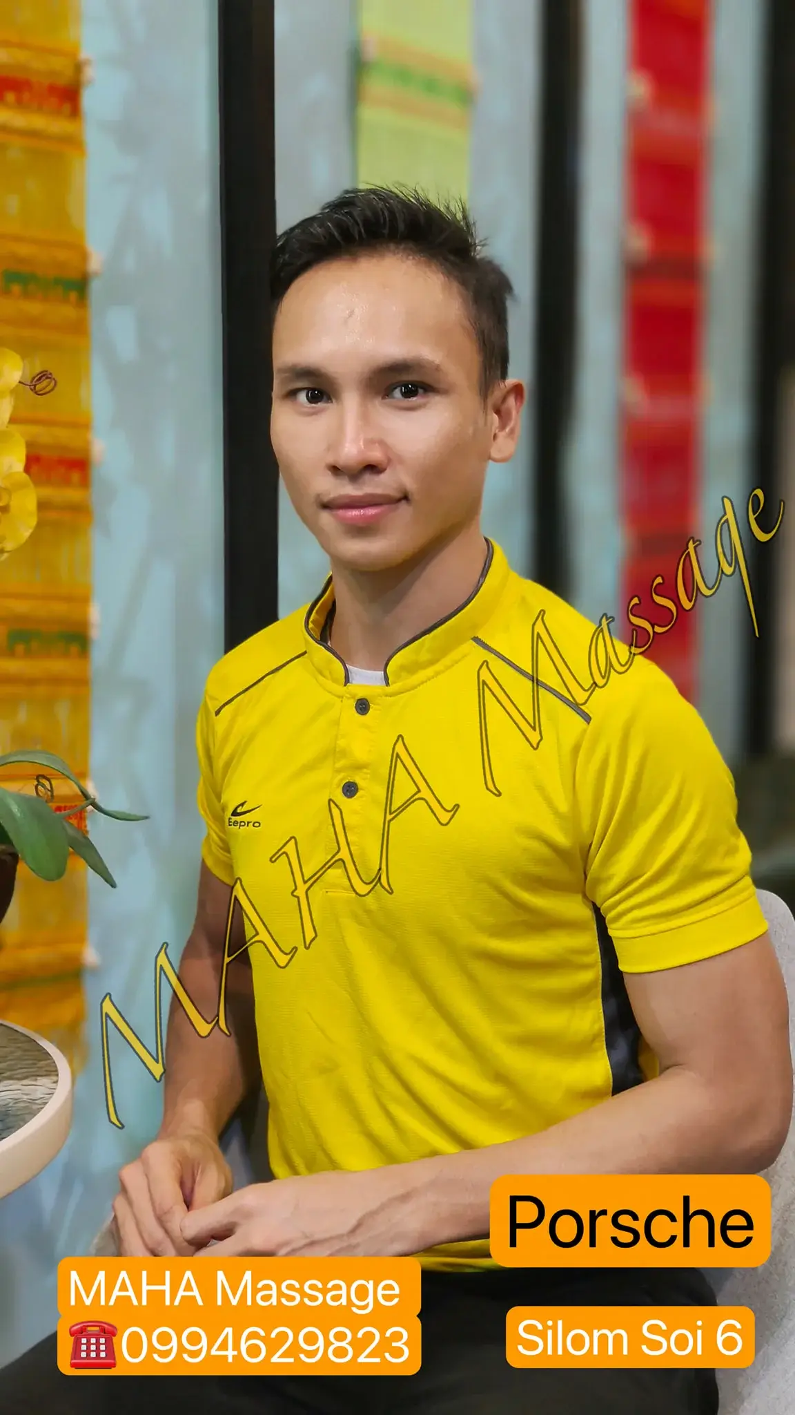 'Boys in 'MAHA Massage Sukhumvit